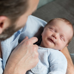 Photo bébé nouveau né naissance nourrisson