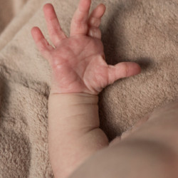 Photo bébé nouveau né naissance nourrisson