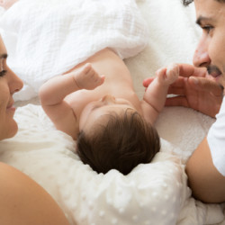 Photo bébé nouveau né naissance nourrisson